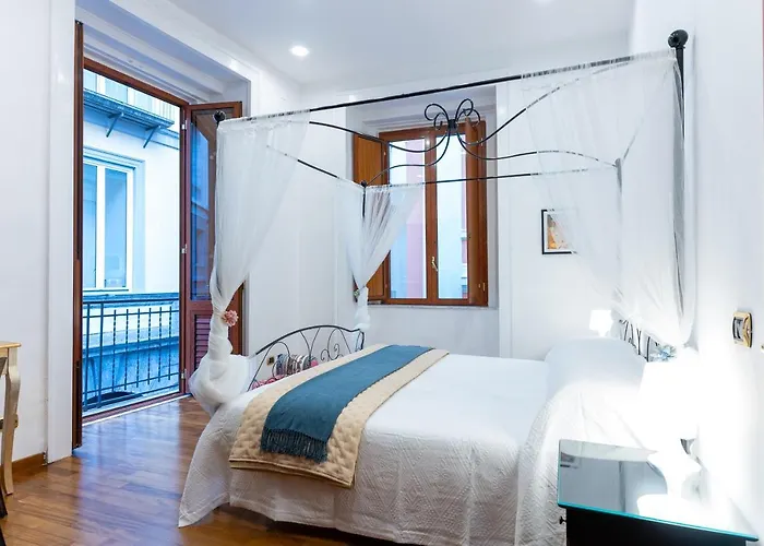 Dimora del Fico - Appartamento elegante e spazioso Napoli